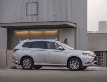 2019–22 Mitsubishi Outlander PHEV [North America] '2018–22