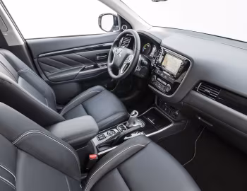 Торпедо Mitsubishi Outlander PHEV [Worldwide] '2015–18
