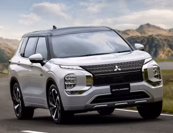 Mitsubishi Outlander PHEV [Japan] '2021–24