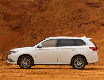 Mitsubishi Outlander PHEV [Worldwide] '03.2018–21