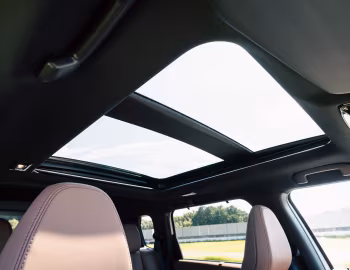 Interior Mitsubishi Outlander PHEV [Japan] '2024–pr.