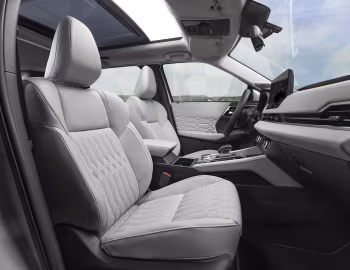 Interior Mitsubishi Outlander PHEV [EU-spec] '2025–pr.