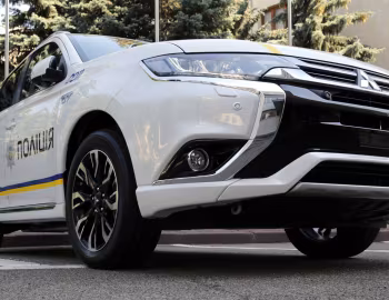 Mitsubishi Outlander PHEV Поліція '2017–18