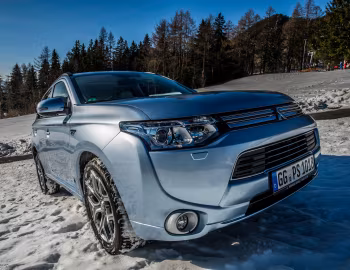 Mitsubishi Outlander PHEV [Worldwide] '2012–15