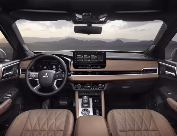 Торпедо Mitsubishi Outlander PHEV [EU-spec] '2025–н.в.