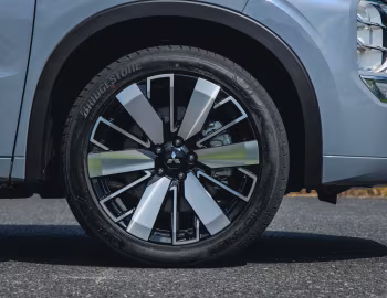 Mitsubishi Outlander PHEV [Japan] '2024–pr.