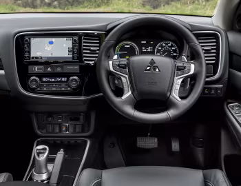 Торпедо Mitsubishi Outlander PHEV [UK-spec] '2015–18