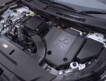 Под капотом Mitsubishi Outlander PHEV [Japan] '2021–24