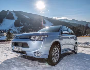 Mitsubishi Outlander PHEV [Worldwide] '2012–15