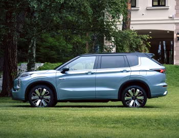 Mitsubishi Outlander PHEV [Japan] '2024–н.в.
