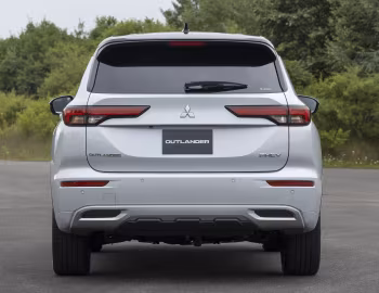 Mitsubishi Outlander PHEV [Japan] '2021–24