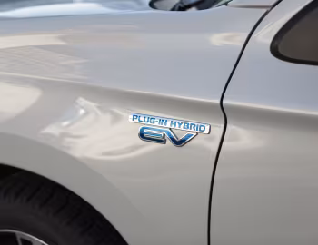 2018 Mitsubishi Outlander PHEV [North America] '2017–18