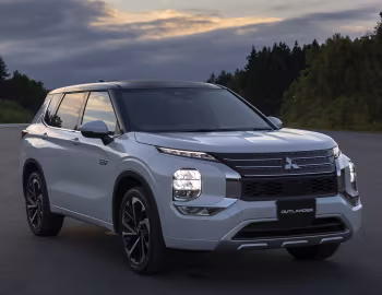 Mitsubishi Outlander PHEV [Japan] '2021–24