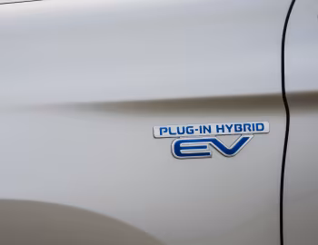 2019–22 Mitsubishi Outlander PHEV [North America] '2018–22