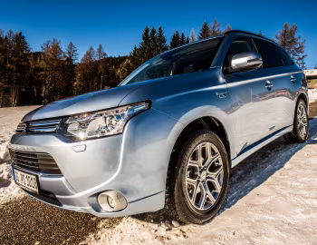 Mitsubishi Outlander PHEV [Worldwide] '2012–15