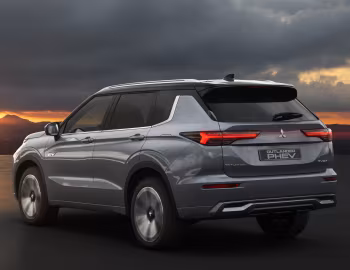 Mitsubishi Outlander PHEV [EU-spec] '2025–pr.
