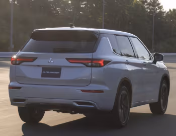 Mitsubishi Outlander PHEV [Japan] '2021–24