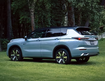 Mitsubishi Outlander PHEV [Japan] '2024–pr.