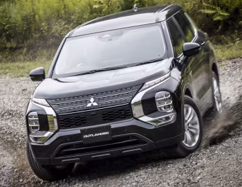 Mitsubishi Outlander PHEV [Japan] '2021–24
