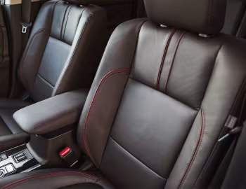 Інтер'єр 2018 Mitsubishi Outlander PHEV [North America] '2017–18