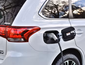 2018 Mitsubishi Outlander PHEV [North America] '2017–18