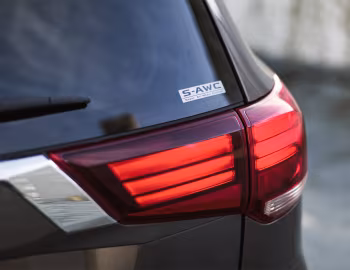 2018 Mitsubishi Outlander PHEV [North America] '2017–18