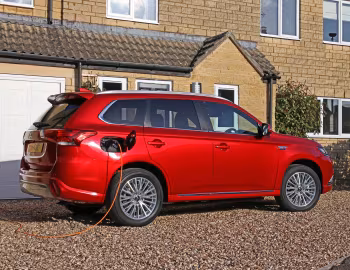 Mitsubishi Outlander PHEV [UK-spec] '2018–21