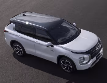 Mitsubishi Outlander PHEV [Japan] '2021–24