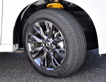 Mitsubishi Outlander PHEV [Japan] '2015–18
