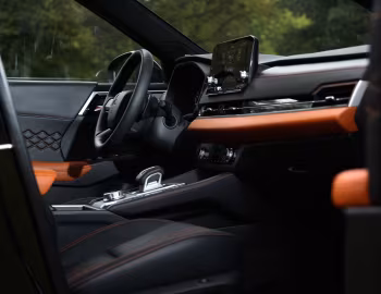 Interior 2023–25 Mitsubishi Outlander PHEV [North America] '2022–25