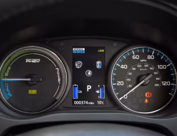 Painel Mitsubishi Outlander PHEV [UK-spec] '2015–18