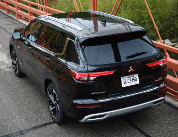 2023–25 Mitsubishi Outlander PHEV [North America] '2022–25