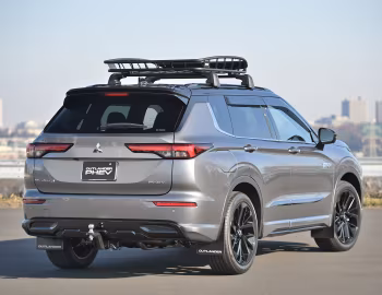 Mitsubishi Outlander PHEV "Black Edition Premium" [Japan] '01.2023