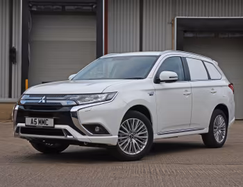 Mitsubishi Outlander PHEV Commercial [UK-spec] '2019–21