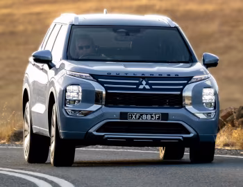 Mitsubishi Outlander PHEV Exceed Tourer [Australia] '2025–pr.