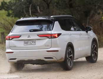 Mitsubishi Outlander PHEV Exceed Tourer [Australia] '2022–25