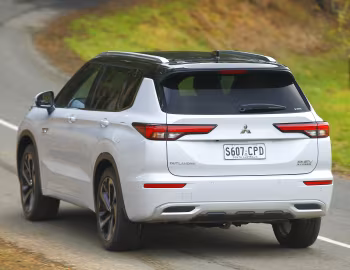Mitsubishi Outlander PHEV Exceed Tourer [Australia] '2022–25