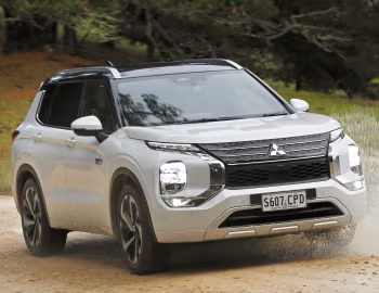Mitsubishi Outlander PHEV Exceed Tourer [Australia] '2022–25