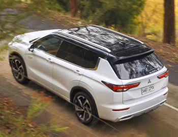 Mitsubishi Outlander PHEV Exceed Tourer [Australia] '2022–25