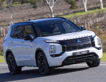 Mitsubishi Outlander PHEV GSR [Australia] '2024–25