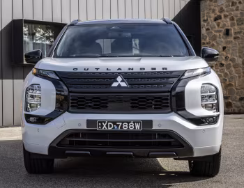 Mitsubishi Outlander PHEV GSR [Australia] '2024–25
