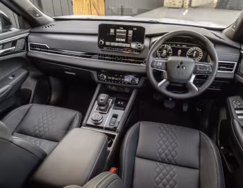 Painel frontal Mitsubishi Outlander PHEV GSR [Australia] '2024–25