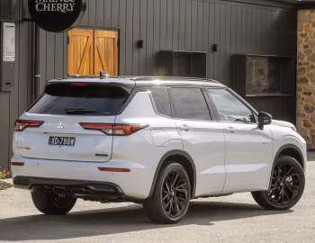 Mitsubishi Outlander PHEV GSR [Australia] '2024–25
