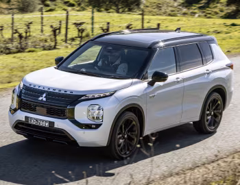 Mitsubishi Outlander PHEV GSR [Australia] '2024–25