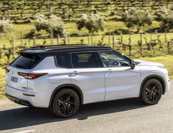 Mitsubishi Outlander PHEV GSR [Australia] '2024–25