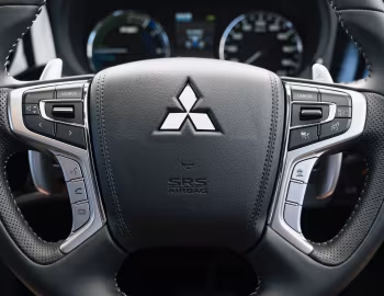 Interior Mitsubishi Outlander PHEV GSR [Australia] '2020–22