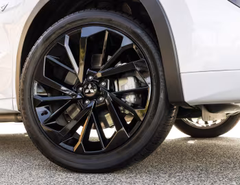 Mitsubishi Outlander PHEV GSR [Australia] '2024–25