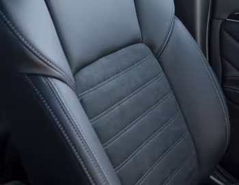 Interior Mitsubishi Outlander PHEV GSR [Australia] '2020–22