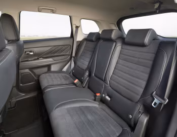 Intérieur Mitsubishi Outlander PHEV "Juro" [UK-spec] '2016–18