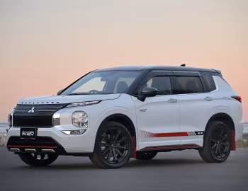 Mitsubishi Outlander PHEV Ralliart Style [Japan] '01.2022